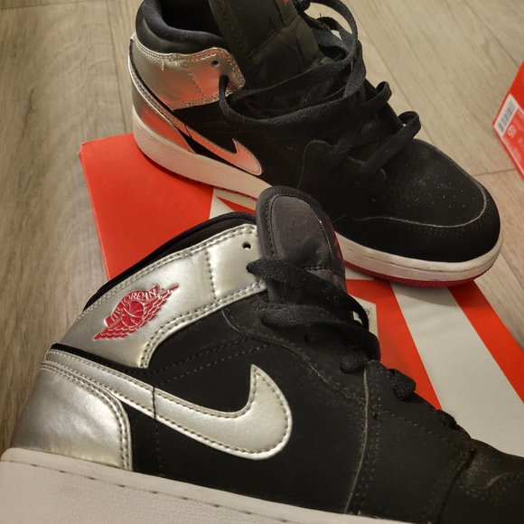 Jordan - Picture 3 of 3